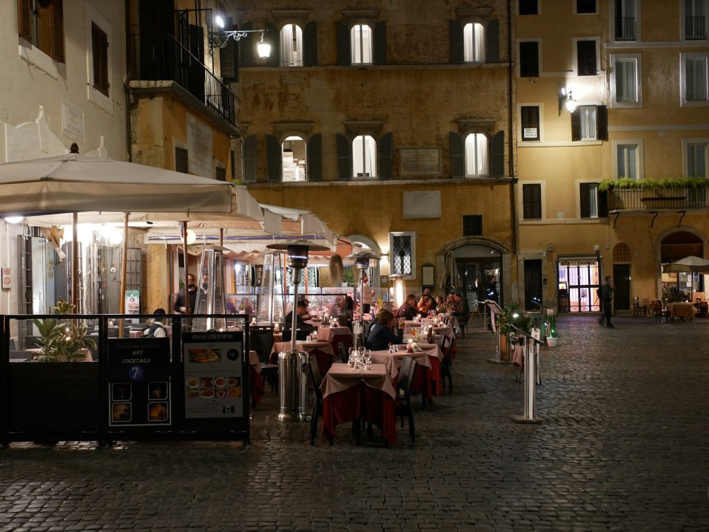 j6iqnxbkudq-1024x769 The Truth Behind the Price Tags: Living Expenses in Various Cities Revealed
