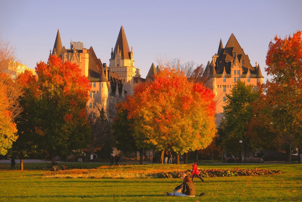 6sjmjuwu1li-1024x683 Moving to Ottawa: What Newcomers, Immigrants, and Visitors Need to Know